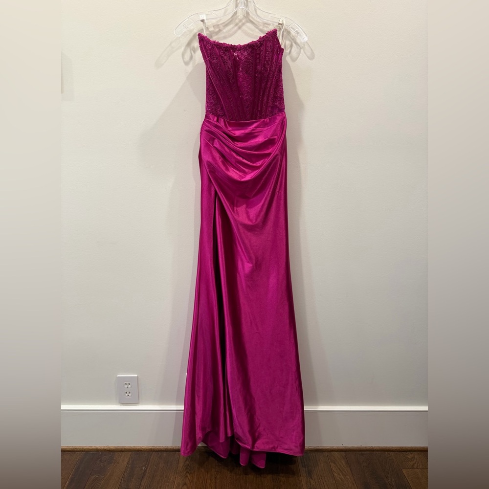 Sherri Hill Fuchsia Strapless Formal Dress…Size 0